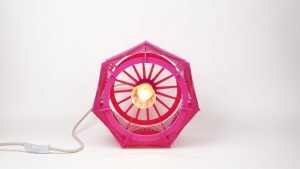 Lampe de table // Magenta – Image 3